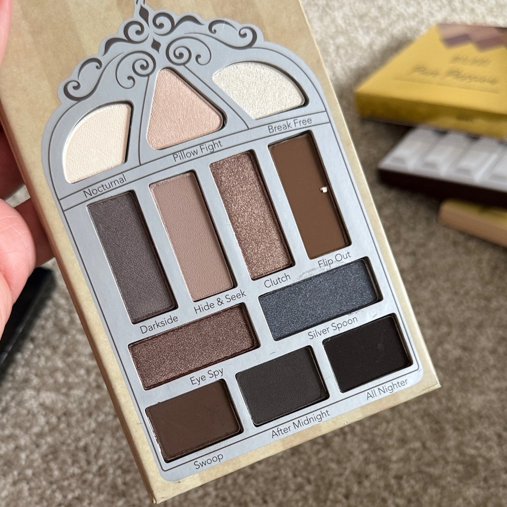 Pretty Vulgar Eyeshadow Palette - Neutral Elegance